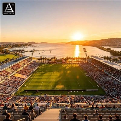 Tribuna techada del estadio con estructura de acero costera